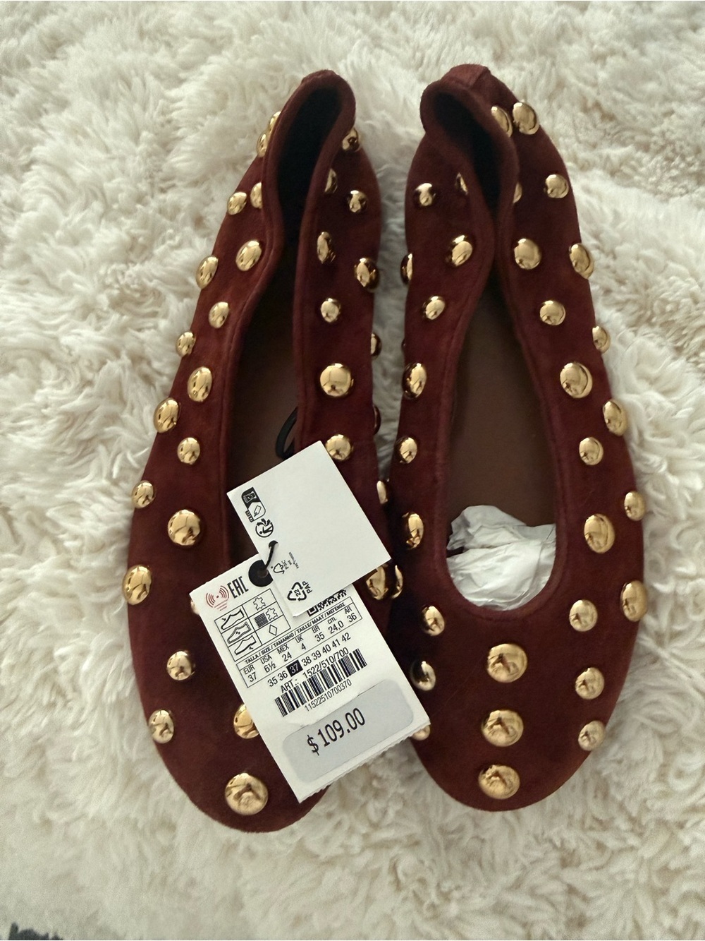 ZARA NWT Burgundy suede with gold studs ballet flats/firm